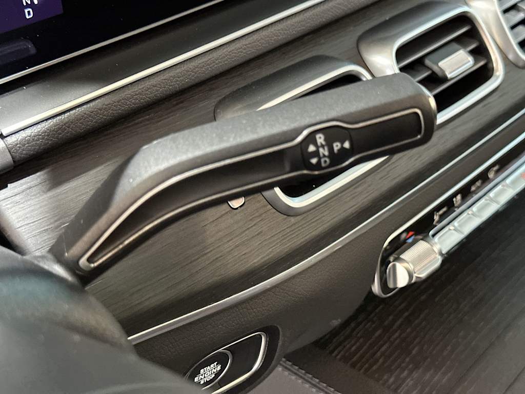 Thumbnail: 2025 Mercedes-Benz GLE - 33