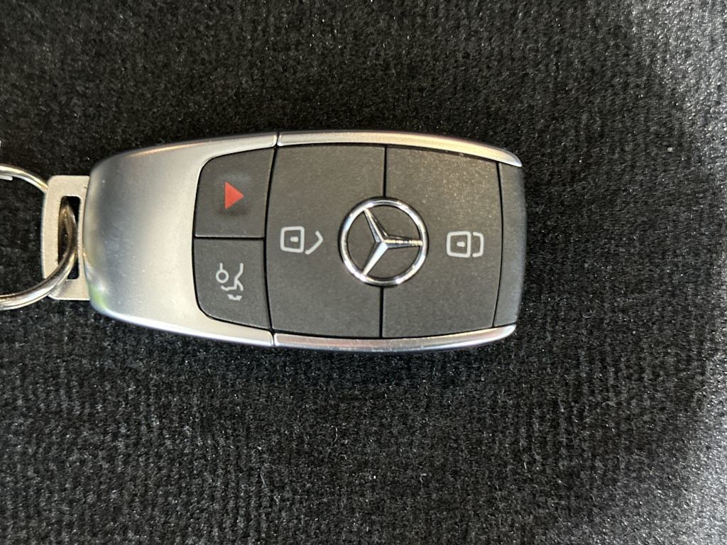 Thumbnail: 2025 Mercedes-Benz GLE - 17