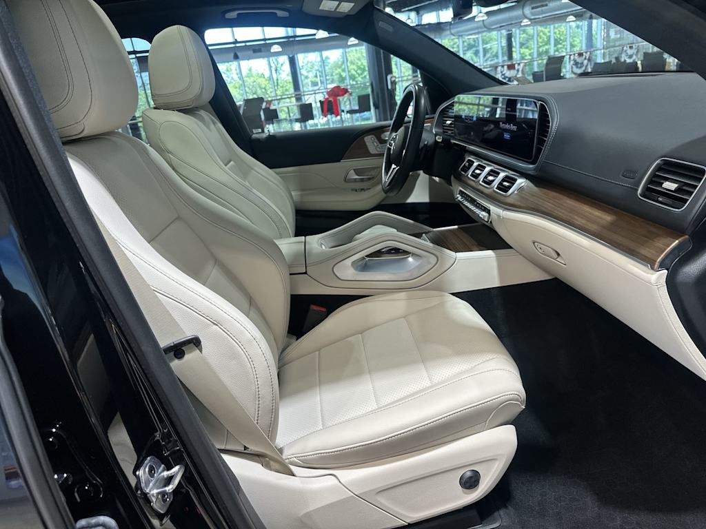 Thumbnail: 2023 Mercedes-Benz GLE - 32