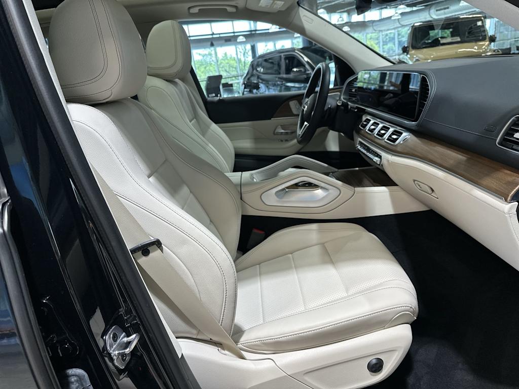Thumbnail: 2023 Mercedes-Benz GLE - 32