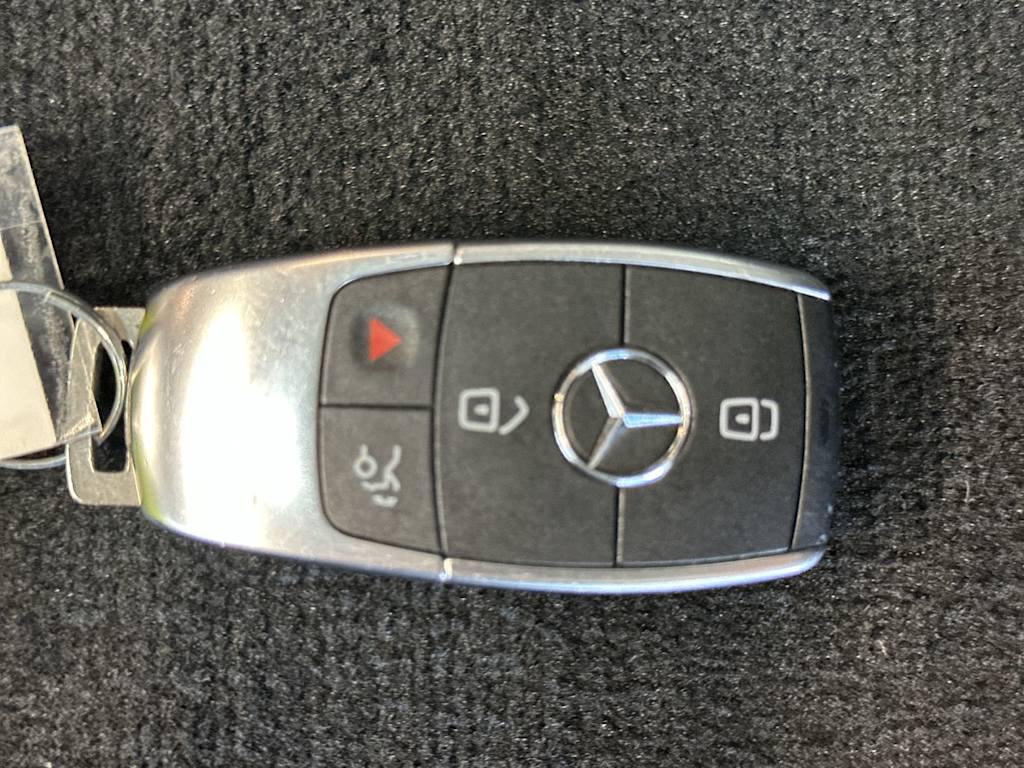 Thumbnail: 2023 Mercedes-Benz GLE - 18
