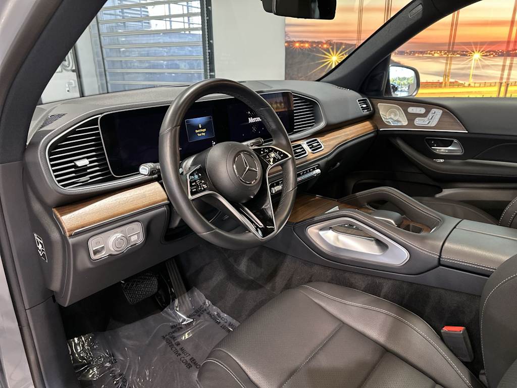Thumbnail: 2025 Mercedes-Benz GLE - 2
