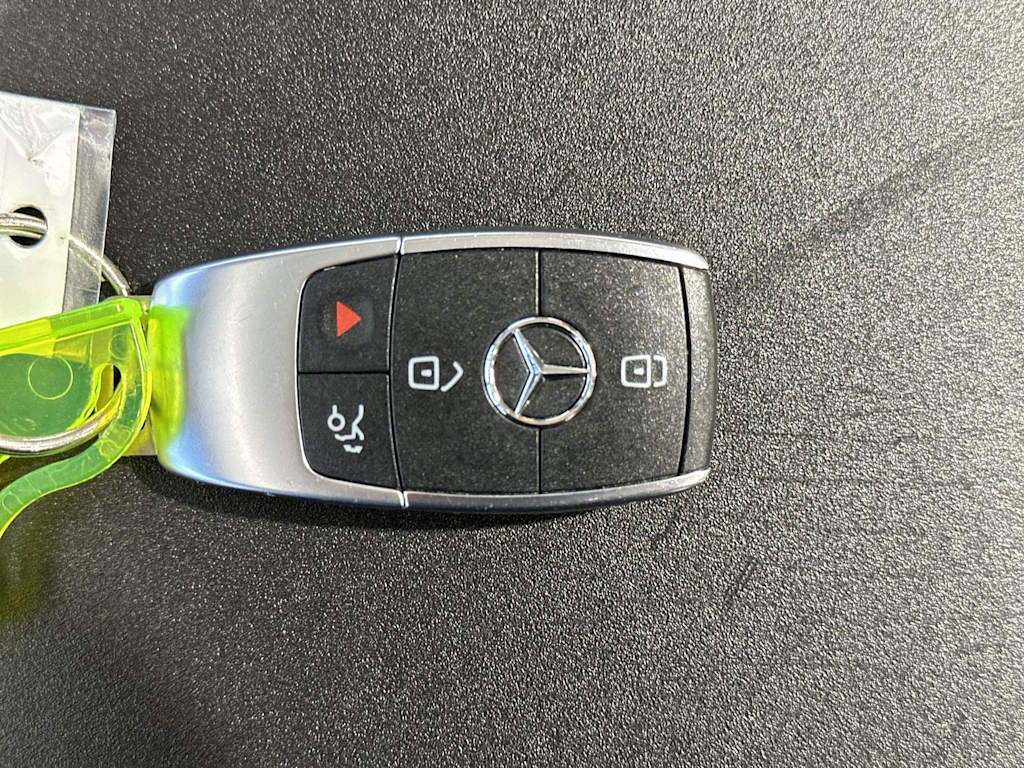 Thumbnail: 2023 Mercedes-Benz GLE - 17