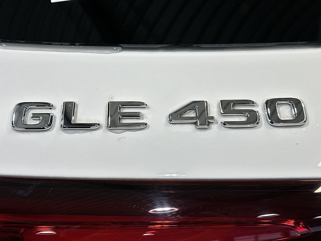 Thumbnail: 2026 Mercedes-Benz GLE - 7