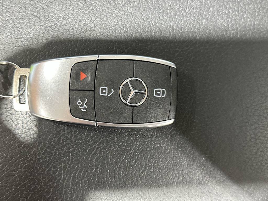 Thumbnail: 2026 Mercedes-Benz GLE - 17