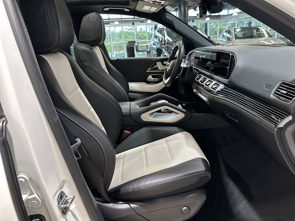 Thumbnail: 2026 Mercedes-Benz GLE - 12