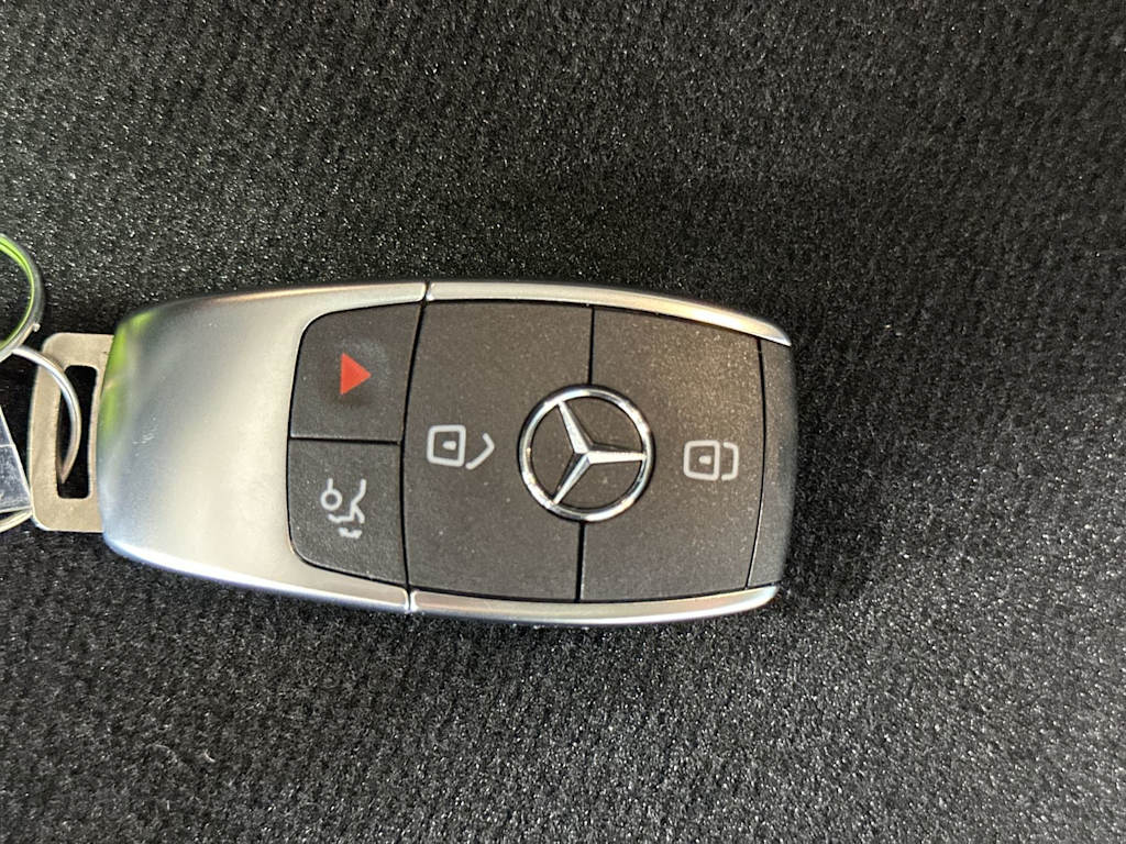 Thumbnail: 2025 Mercedes-Benz GLE - 17
