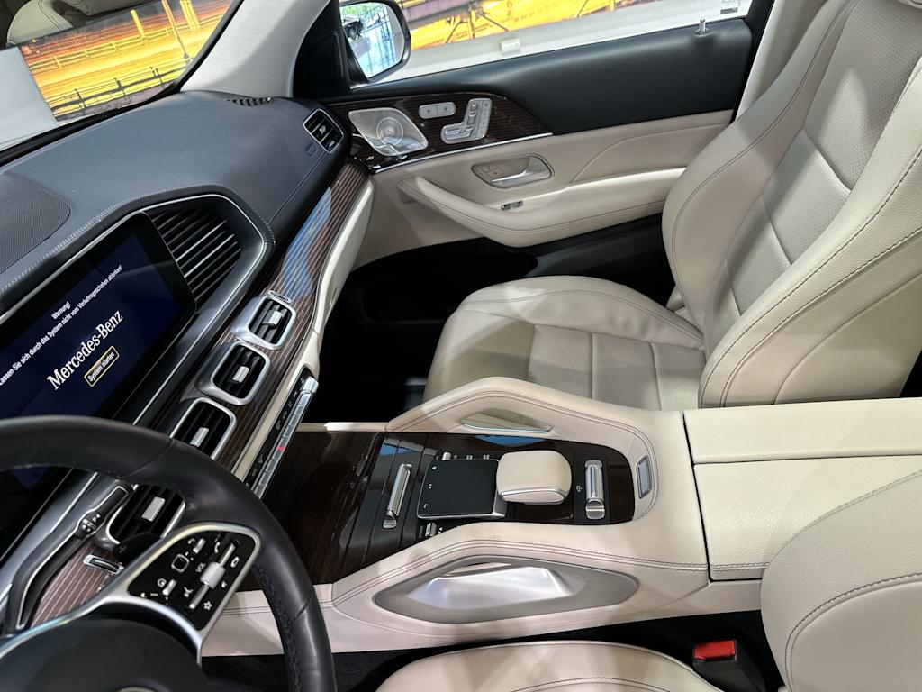 Thumbnail: 2023 Mercedes-Benz GLS - 32