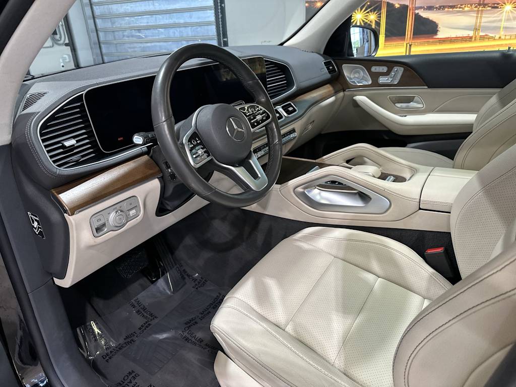 Thumbnail: 2020 Mercedes-Benz GLS - 2