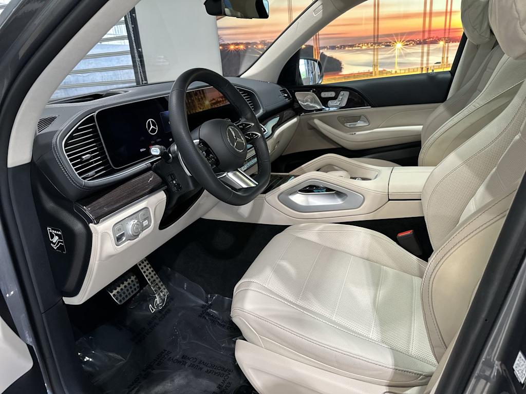 Thumbnail: 2026 Mercedes-Benz GLS - 11