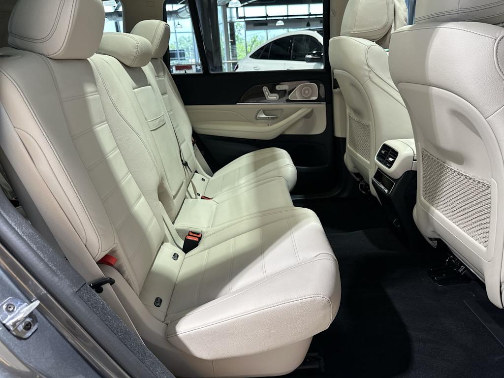 Thumbnail: 2026 Mercedes-Benz GLS - 30