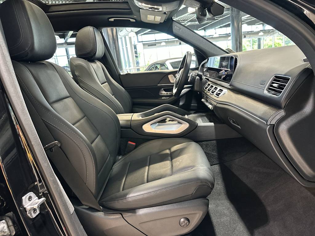 Thumbnail: 2023 Mercedes-Benz GLS - 31
