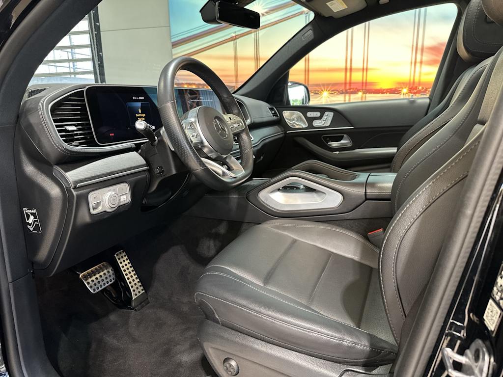 Thumbnail: 2023 Mercedes-Benz GLS - 11