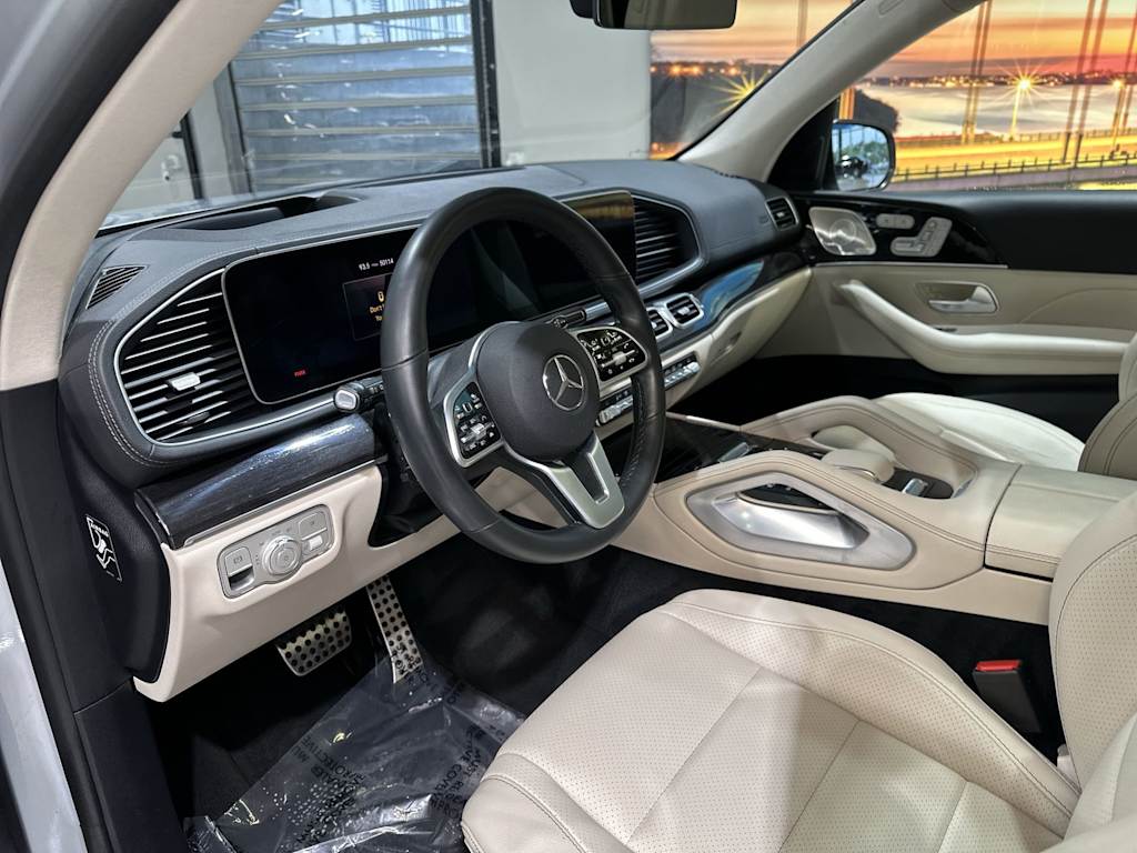 Thumbnail: 2022 Mercedes-Benz GLS - 2