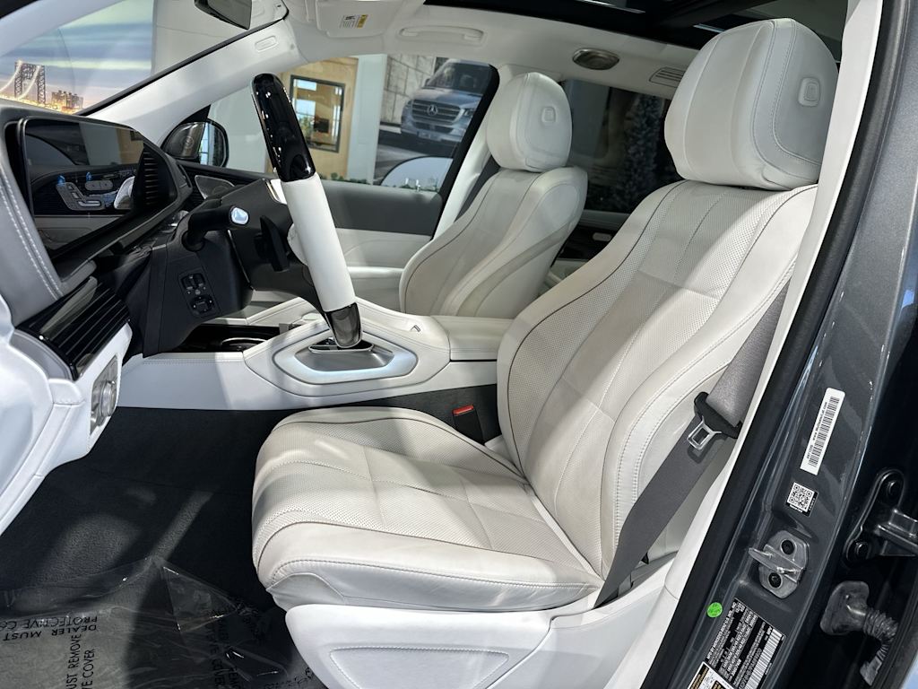 Thumbnail: 2023 Mercedes-Benz GLS - 11