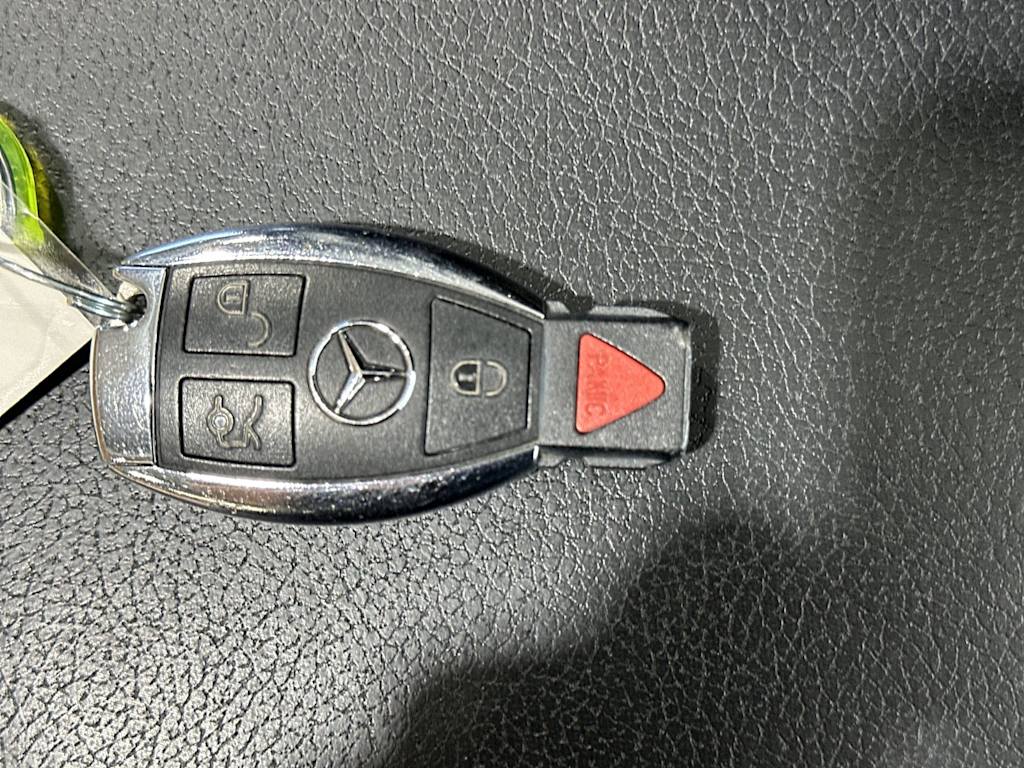 Thumbnail: 2017 Mercedes-Benz C-Class - 16