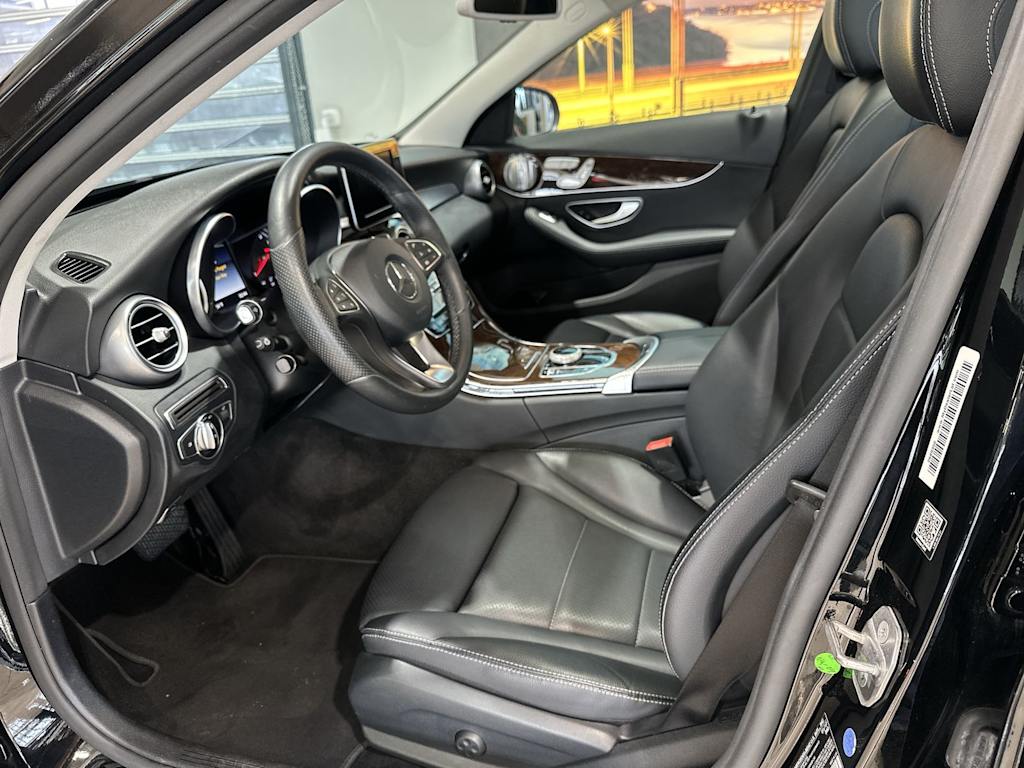 Thumbnail: 2017 Mercedes-Benz C-Class - 10