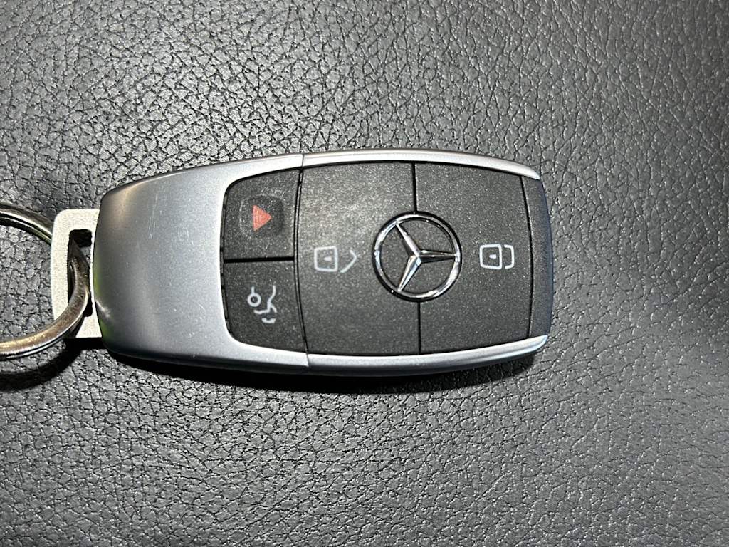 Thumbnail: 2020 Mercedes-Benz C-Class - 16