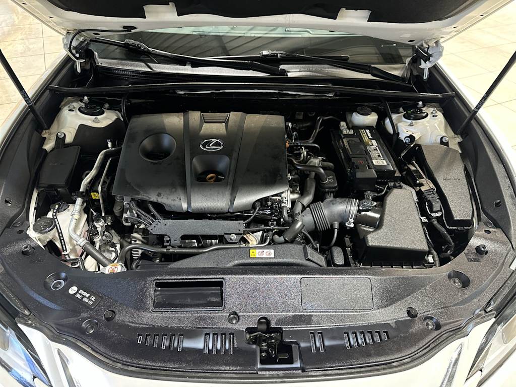 Thumbnail: 2021 Lexus ES - 9