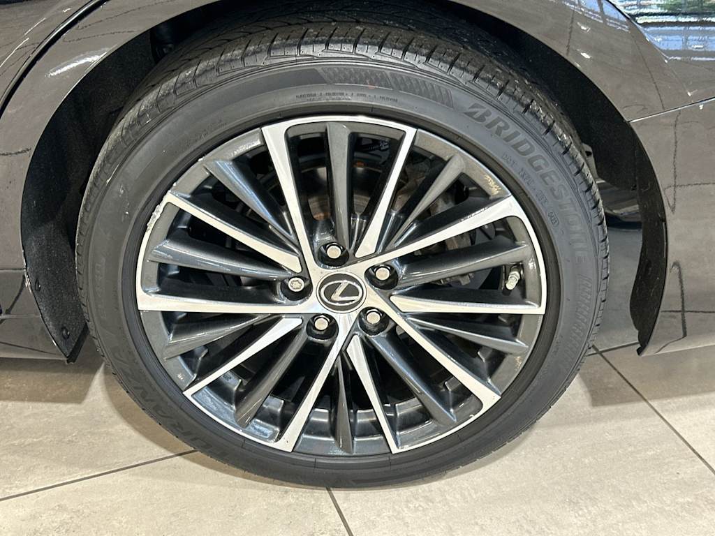 Thumbnail: 2023 Lexus ES - 8