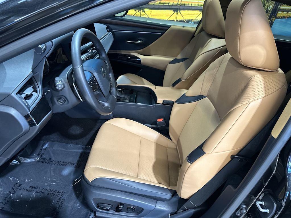 Thumbnail: 2024 Lexus ES - 11
