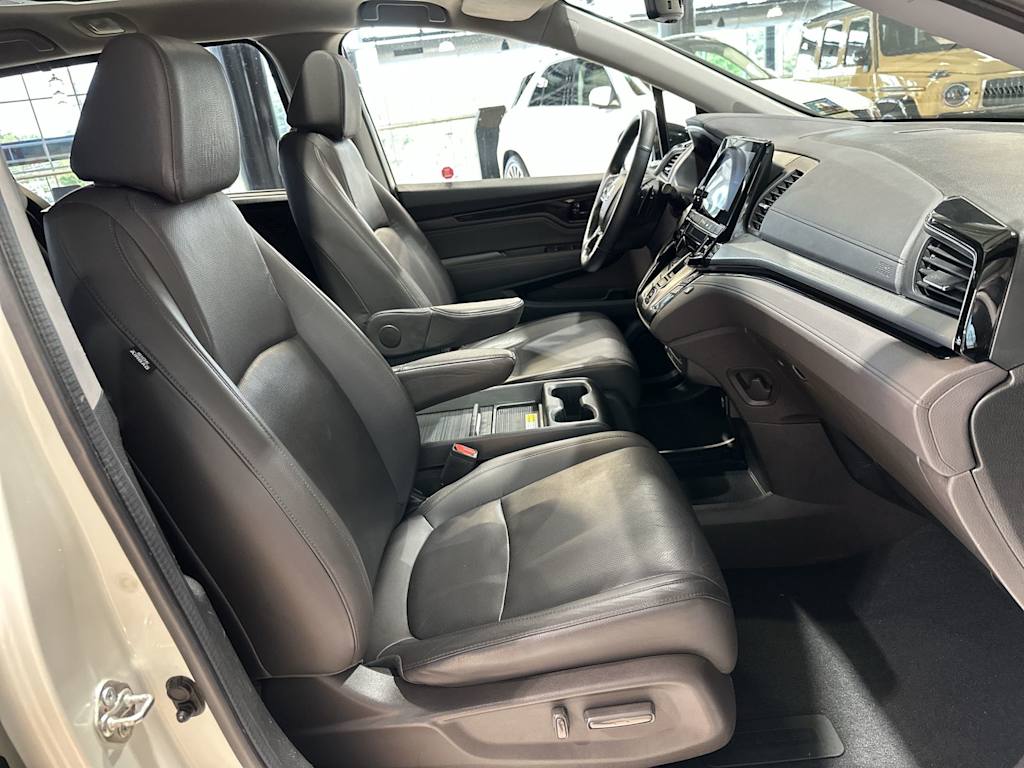 Thumbnail: 2018 Honda Odyssey - 12