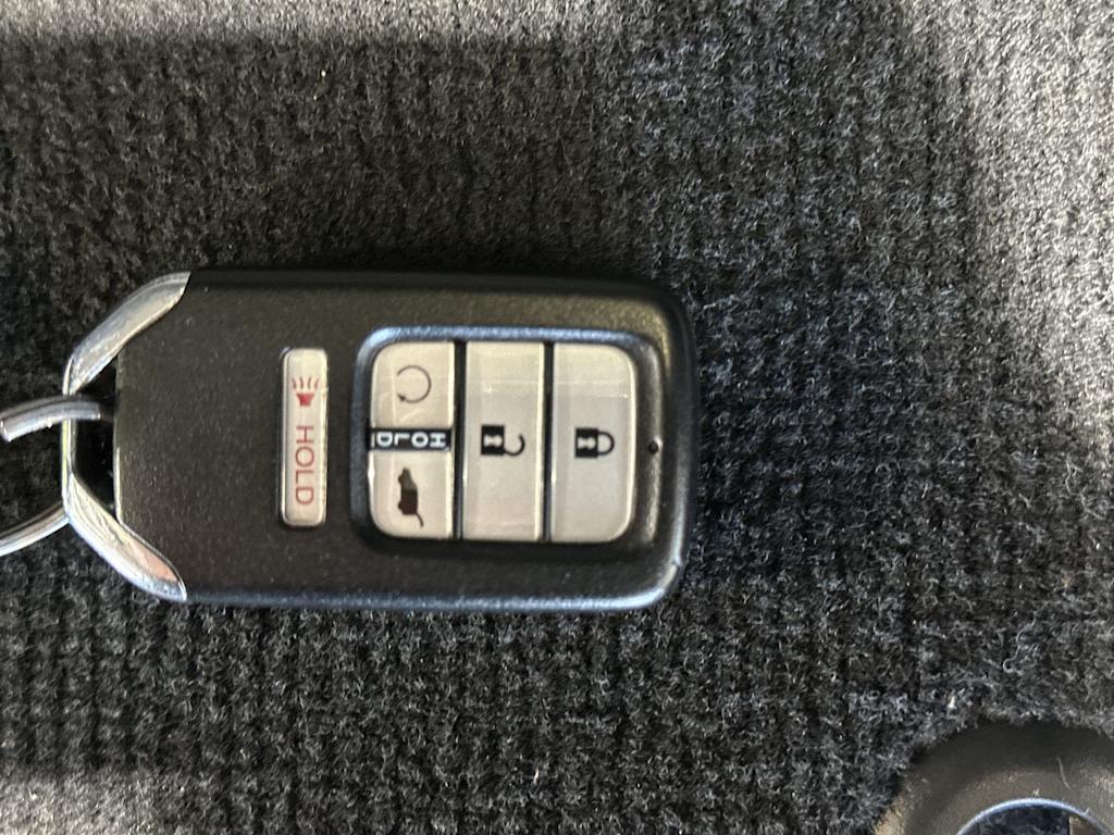 Thumbnail: 2019 Honda Pilot - 18