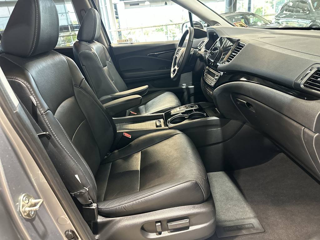 Thumbnail: 2019 Honda Pilot - 12