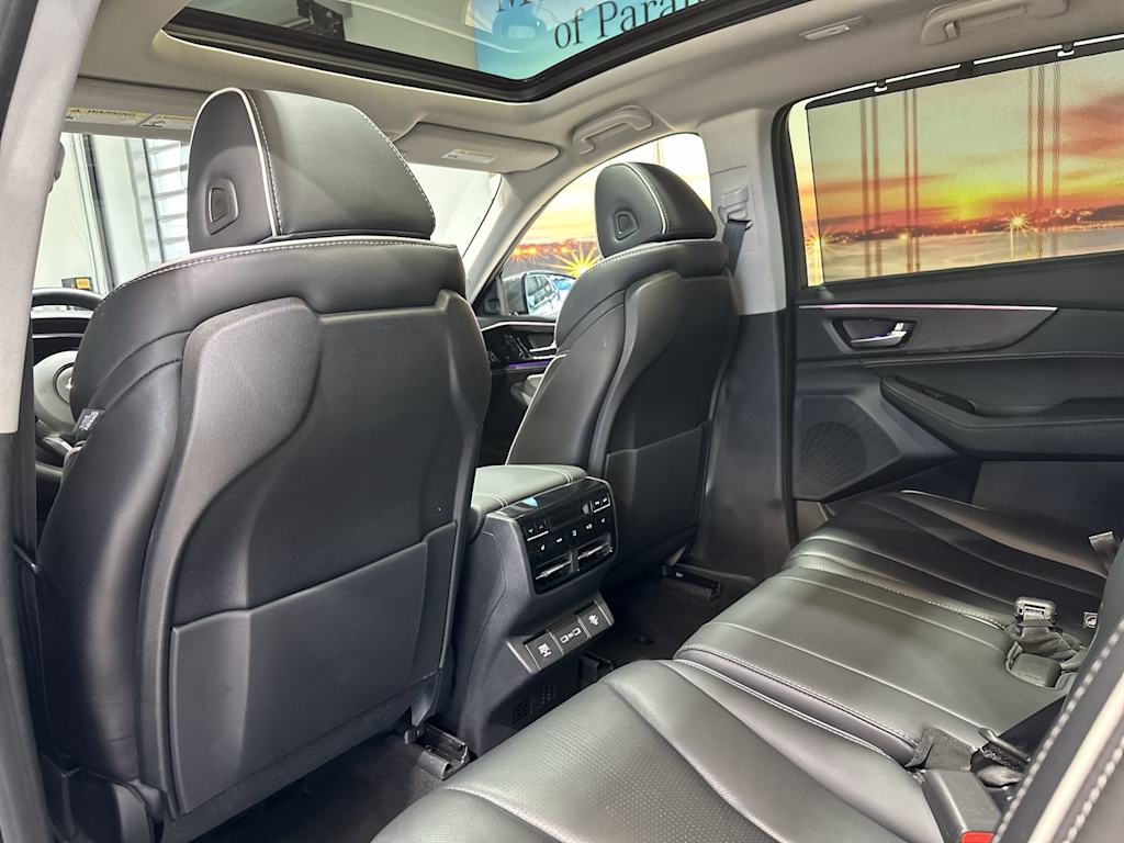 Thumbnail: 2023 Acura MDX - 13