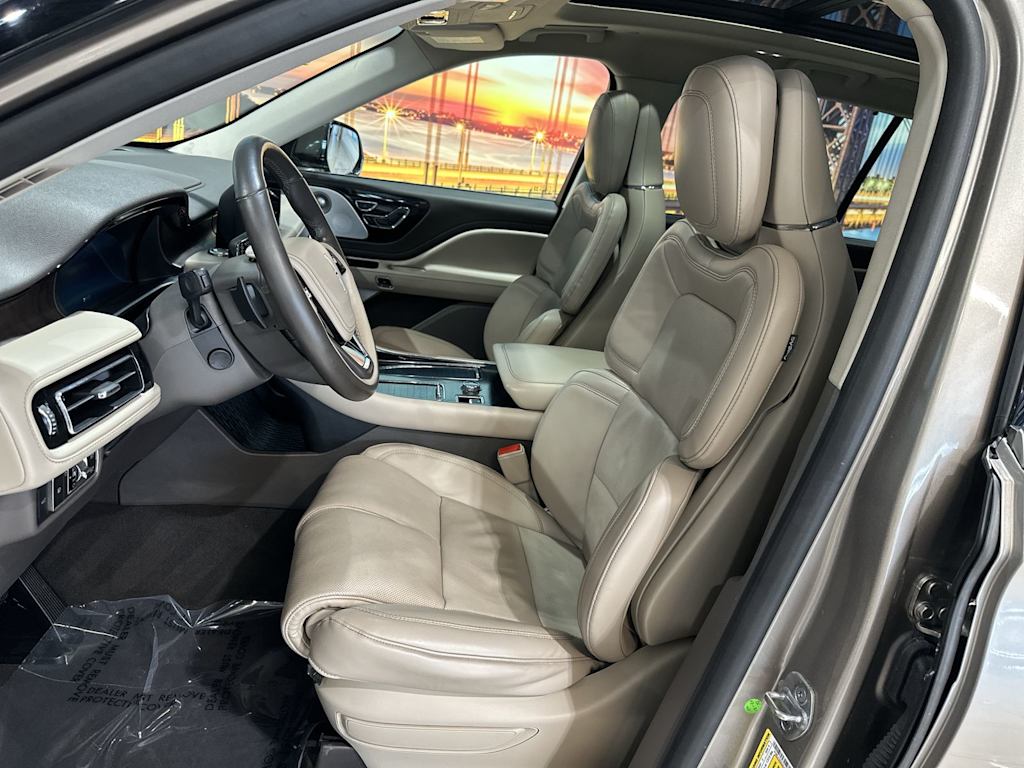 Thumbnail: 2020 Lincoln Aviator - 11