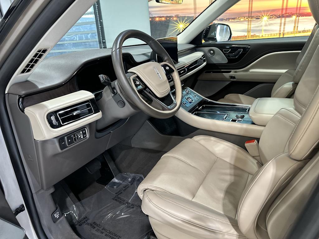 Thumbnail: 2020 Lincoln Aviator - 2