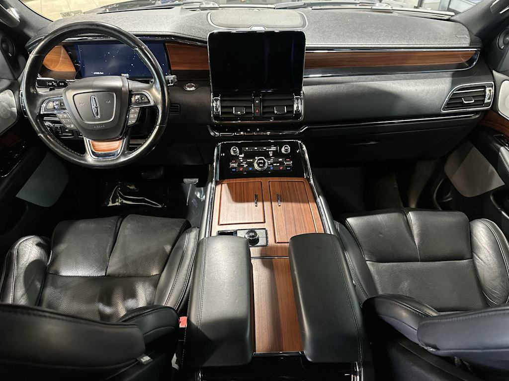 Thumbnail: 2018 Lincoln Navigator - 9