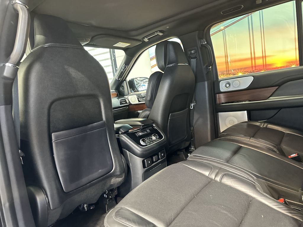 Thumbnail: 2018 Lincoln Navigator - 12