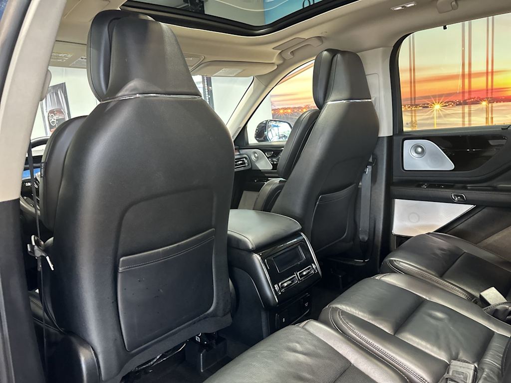 Thumbnail: 2021 Lincoln Aviator - 13