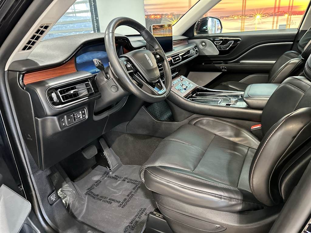 Thumbnail: 2021 Lincoln Aviator - 2