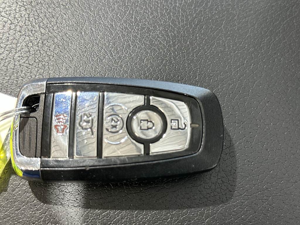 Thumbnail: 2021 Lincoln Aviator - 17