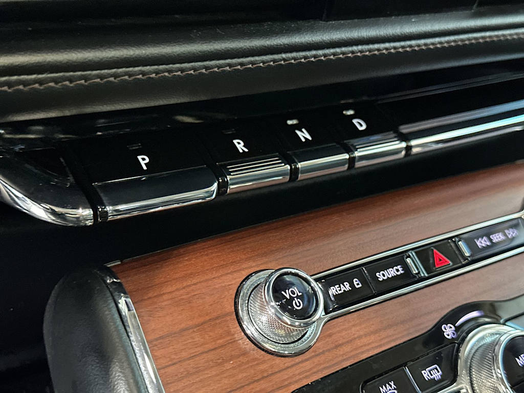 Thumbnail: 2021 Lincoln Aviator - 32