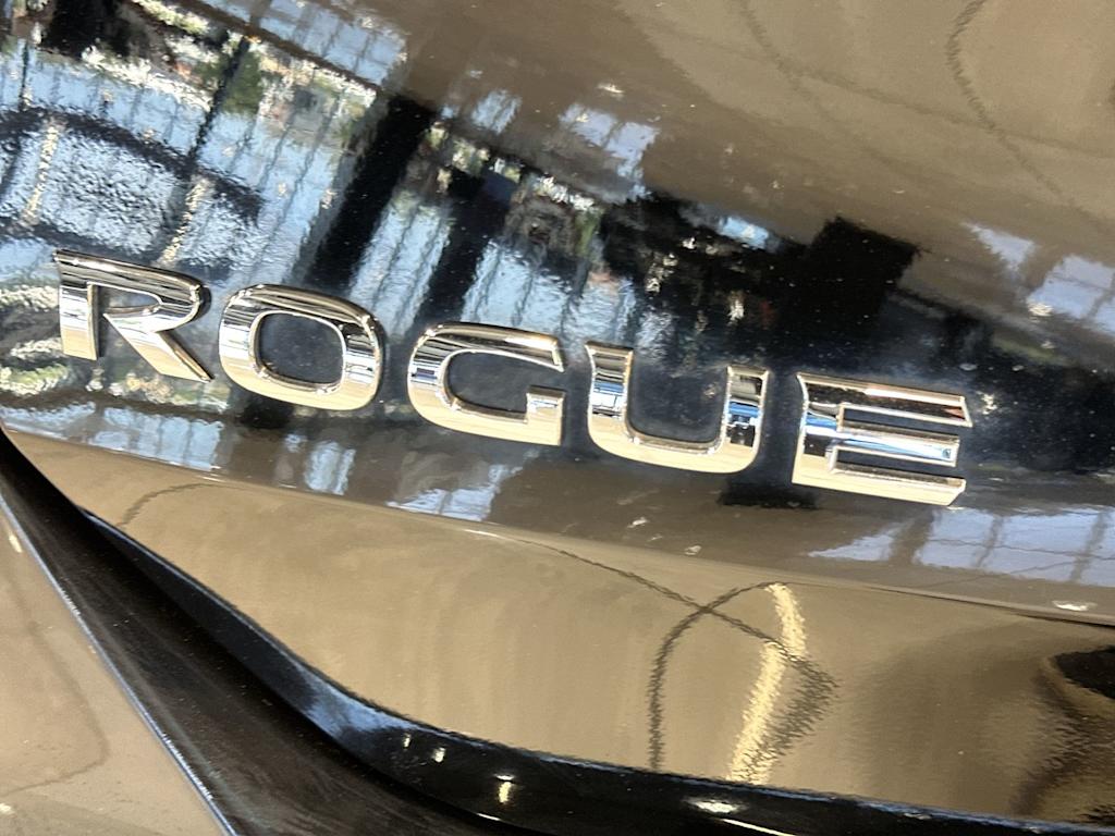 Thumbnail: 2015 Nissan Rogue - 7