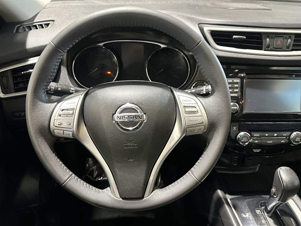 Thumbnail: 2015 Nissan Rogue - 14