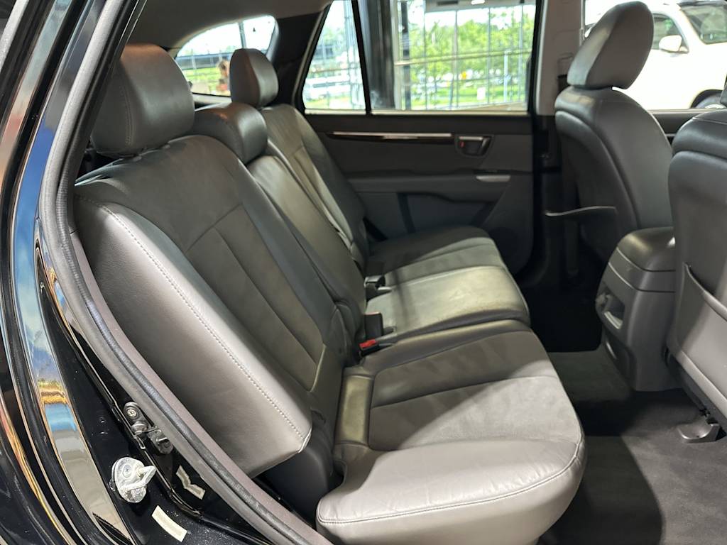 Thumbnail: 2010 Hyundai Santa Fe - 31