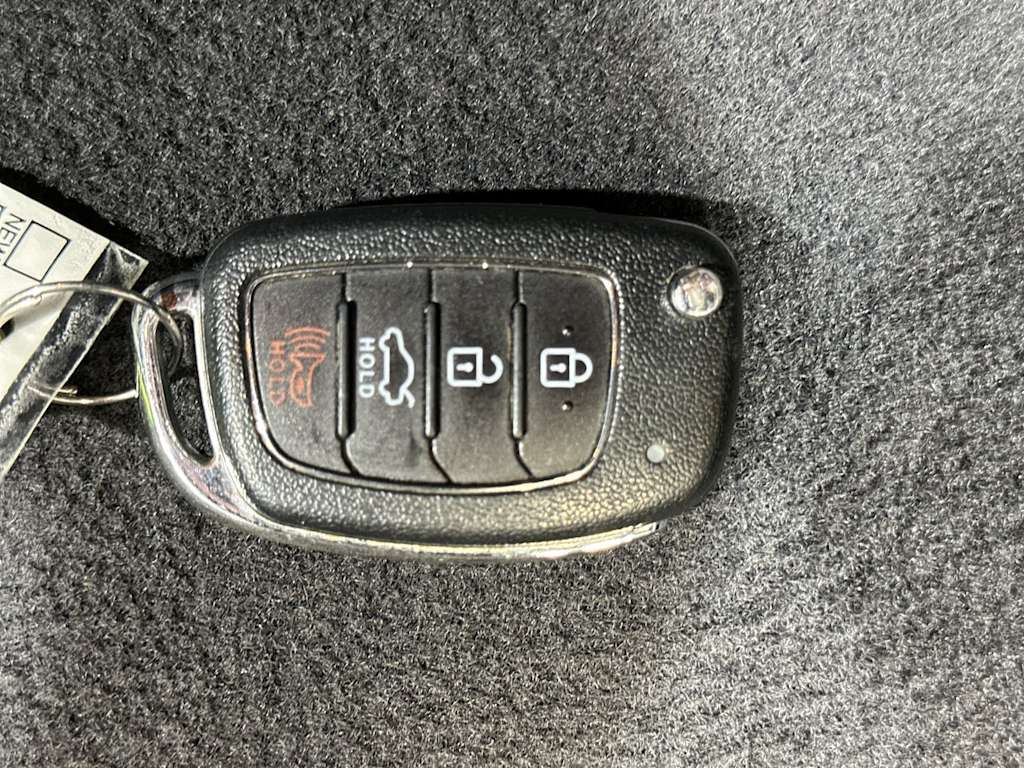 Thumbnail: 2019 Hyundai Sonata - 17