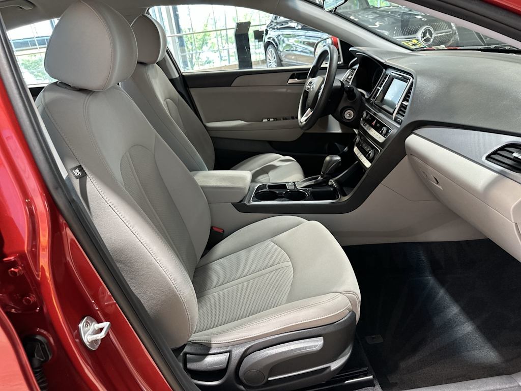 Thumbnail: 2019 Hyundai Sonata - 32