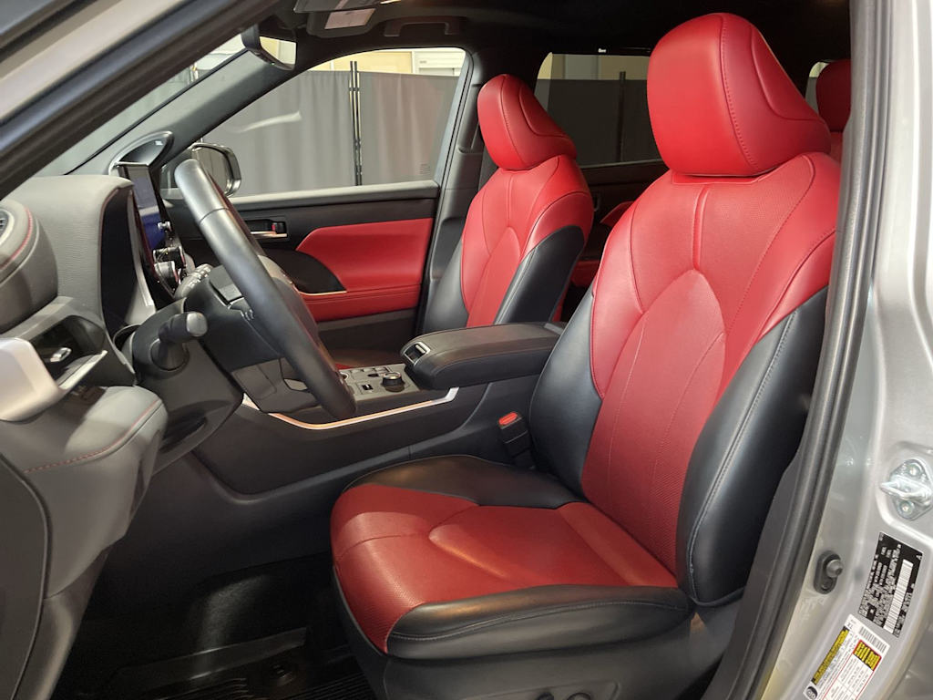 2023 Toyota Highlander XSE 12