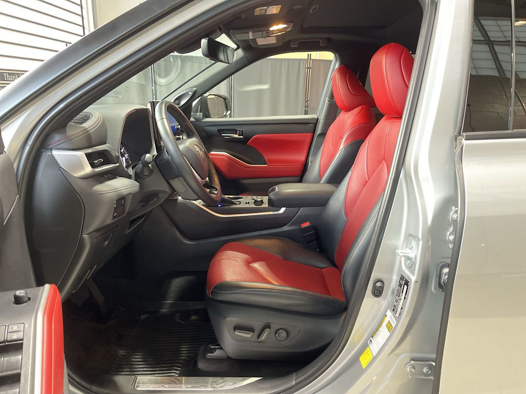 2023 Toyota Highlander XSE 11