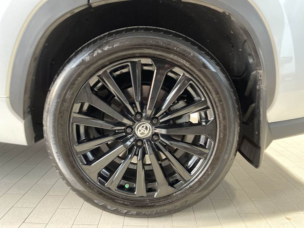 2023 Toyota Highlander XSE 8