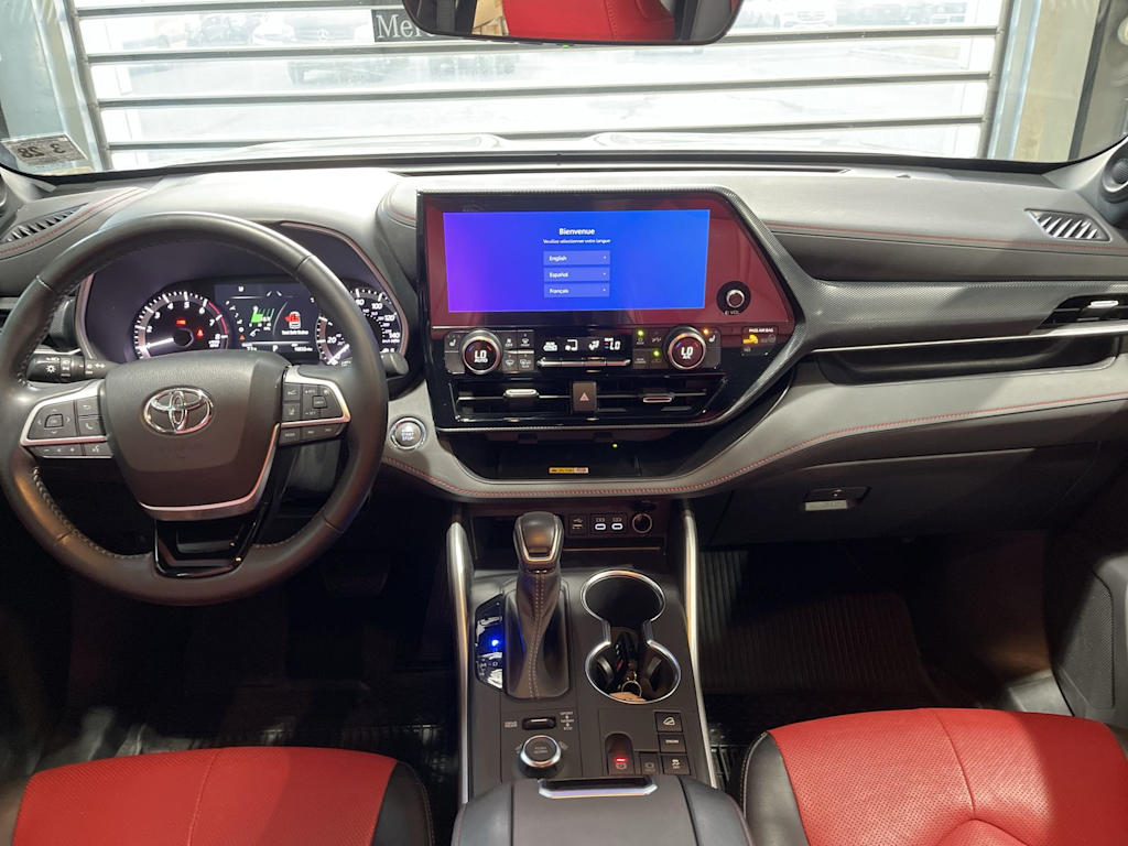 2023 Toyota Highlander XSE 2