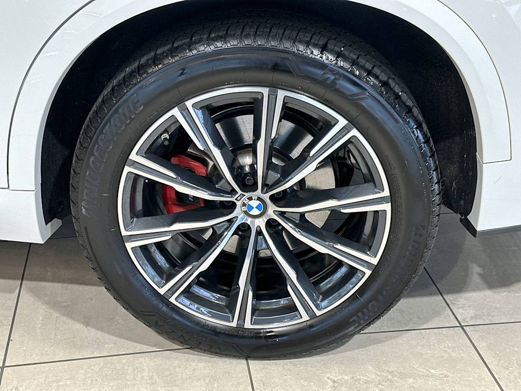 Thumbnail: 2024 BMW X5 - 8