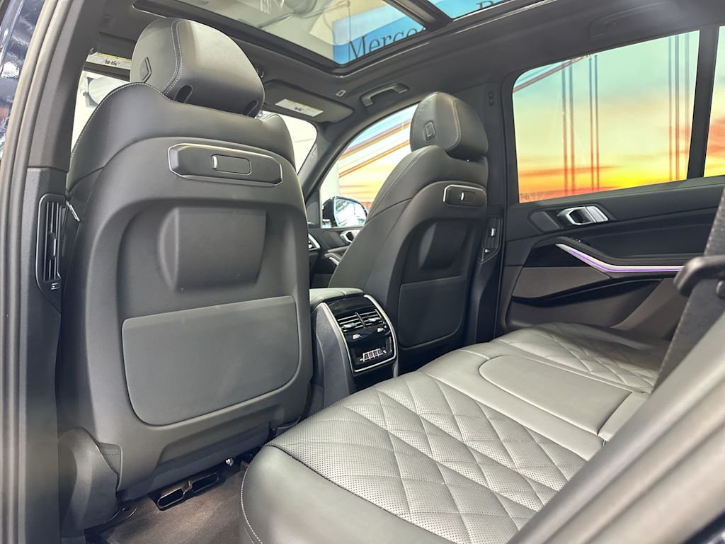 Thumbnail: 2026 BMW X5 - 13