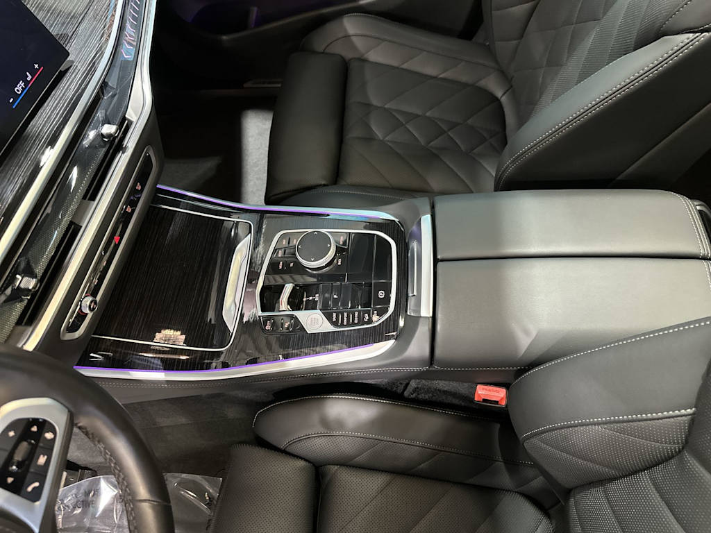 Thumbnail: 2026 BMW X5 - 14