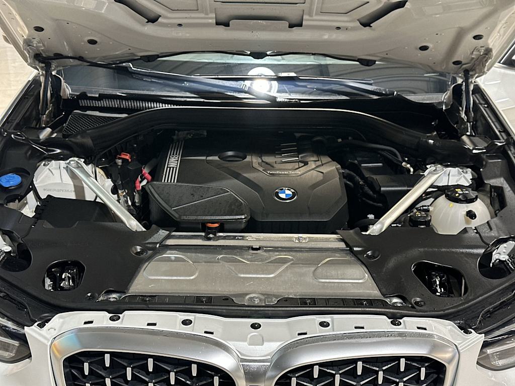 Thumbnail: 2023 BMW X4 - 9